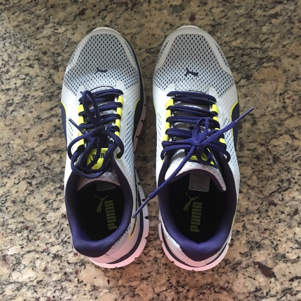 Puma | Grey & Navy Mesh Sneakers